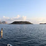 Nikos Meltemi Family Penthouse Apartament