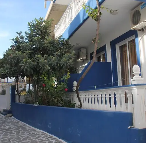 Nikos Meltemi Family Penthouse *