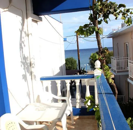 Nikos Meltemi Family Penthouse *