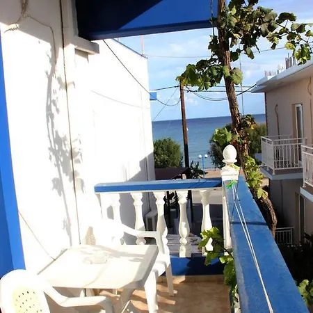 Nikos Meltemi Family Penthouse *